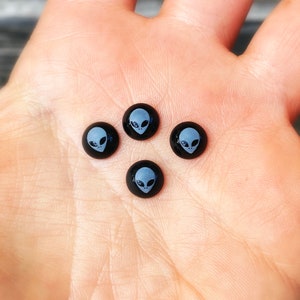 Alien Cabochons, Alien Schmuck, Alien Anhänger, Onyx Cabochons, gravierte Cabochons, Cabochons für wire wrapping