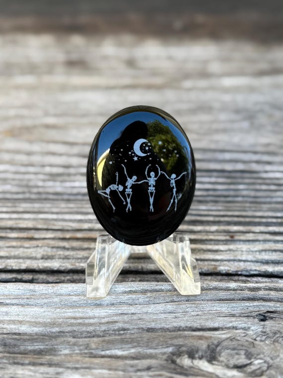Cabochon for jewelry and wire wrapping, skeleton cabochon, onyx cabochon, engraved stone, engraved cabochon, skeleton jewelry