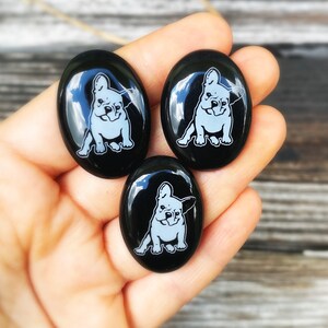 Dog cabochon, engraved cabochon, French Bulldog cabochon, French Bulldog jewelry, French Bulldog pendant, onyx cabochon