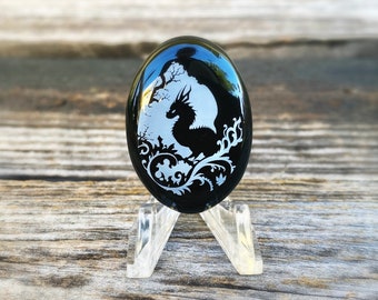 Dragon cabochon, dragon jewelry, dragon pendant, onyx cabochon, engraved cabochon, cabochon for wire wrapping