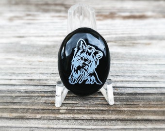 Onyx cabochon for jewelry and wire wrapping, engraved stone, Yorkshire terrier jewelry, dog cabochon, Yorkie cabochon