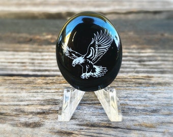 Eagle cabochon, bald eagle cabochon, eagle jewelry, eagle pendant, onyx cabochon, engraved cabochon, cabochon for wire wrapping