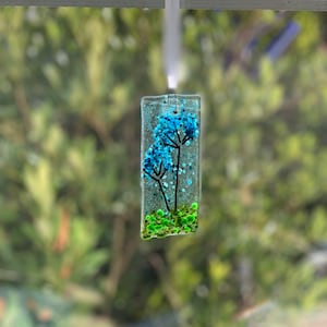 Blue flower suncatcher, Blue agapanthus suncatcher, Fused glass flower suncatcher