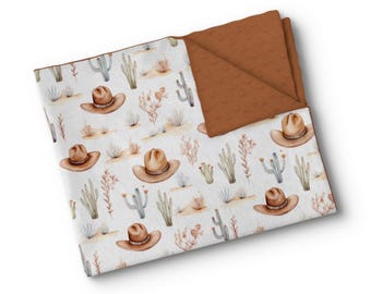 Personalisierte Babydecke aus Minky-Stoff – gestickter Name – individuell angefertigt – hergestellt in Quebec – Westernhut mit Aquarellmotiv – Cowboyhut mit Kaktusmotiv