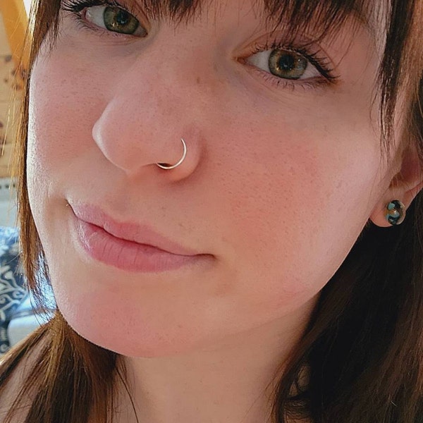 Seamless Hoop Nose Rings & Body Jewelry - 316L Stainless Steel, 22g/20g/18g, 6-12mm, Silver/Gold/Rose Gold