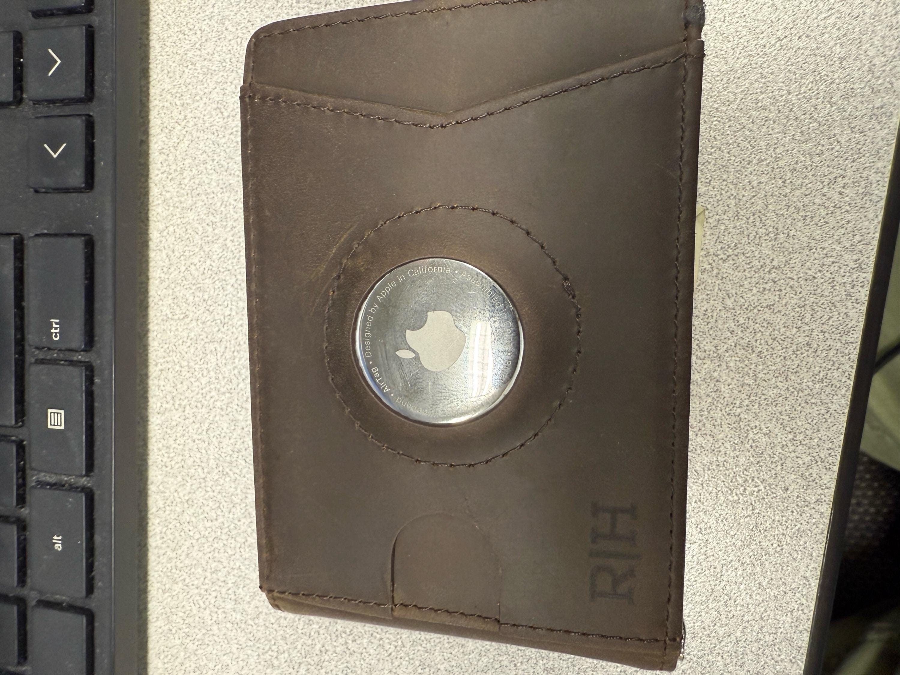 Minimalist AirTag Case for Wallet | Apple Airtag Leather Wallet | Bifold Leather Wallet with Money Clip | Front Pocket Wallet w Money Clip