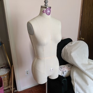 Roxxann added a photo of their purchase