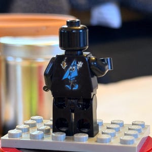 レゴ ソリッドブラック ミニフィギュア（無地のモノクロフィギュア