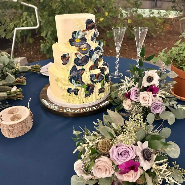 14 or 18 Personalized Round Wooden Cake Stand, Cupcake Riser, Rustic ...