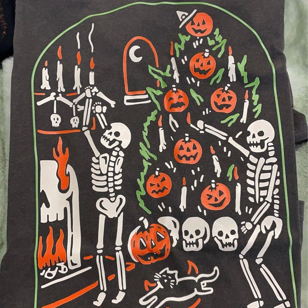 Halloween Shirt Tis the Season to Be Creepy T Shirt Comfort Colors Dead ...