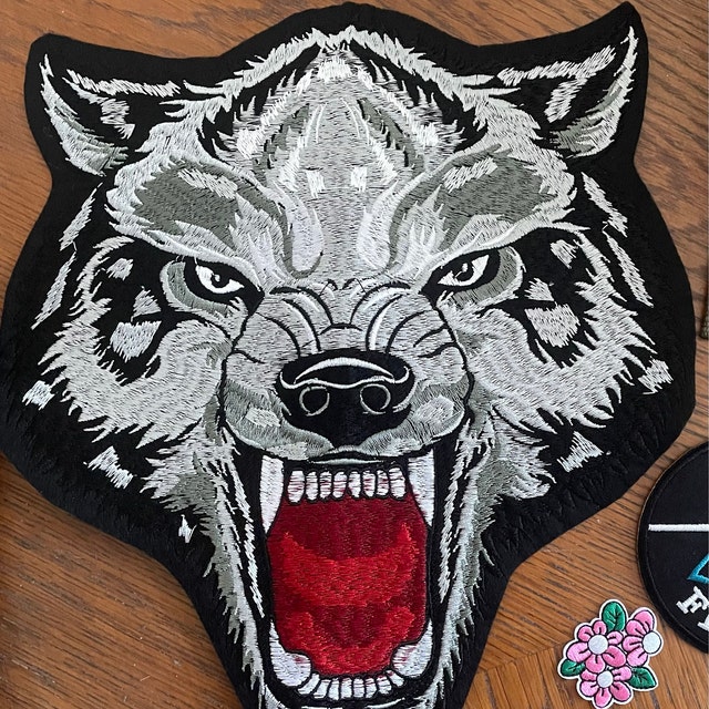 2pcs Animal Embroidery Applique Cloth Patches Gray Wolf Head Embroidered  Back Glue DIY Iron On Patches For Jackets, Sew On Patches For Clothing  Backpa