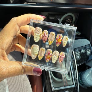 ornela added a photo of their purchase
