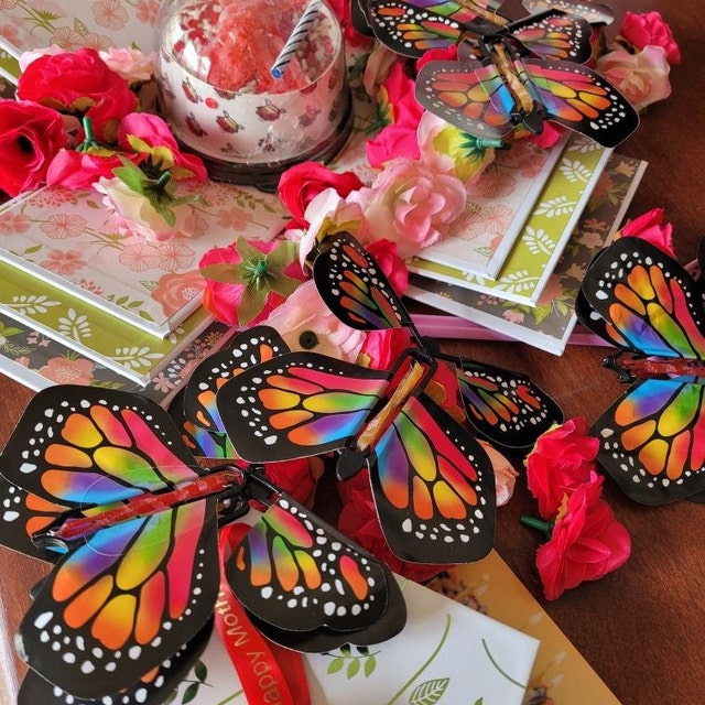 Cake Explosion Love Box Butterfly Surprise, Marketplace