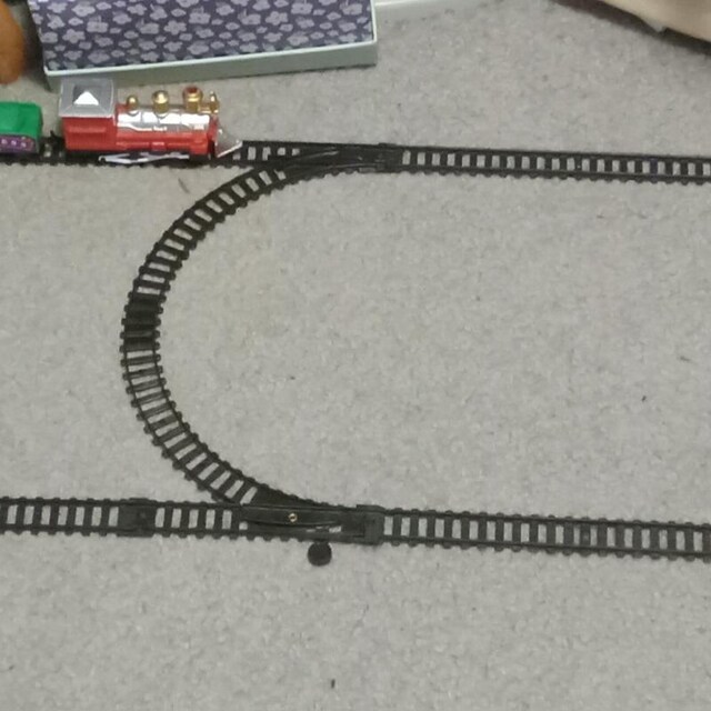 MH 287 Mini Express Battery Operated Train Set Includes Engine, (3