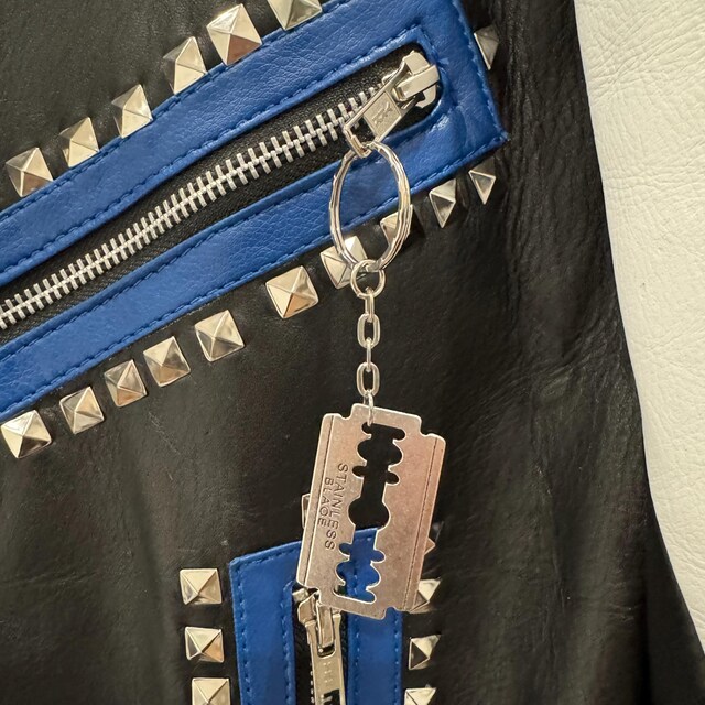 Razor Blade Pendant Keychain, Razor Blade Keyring, Razor