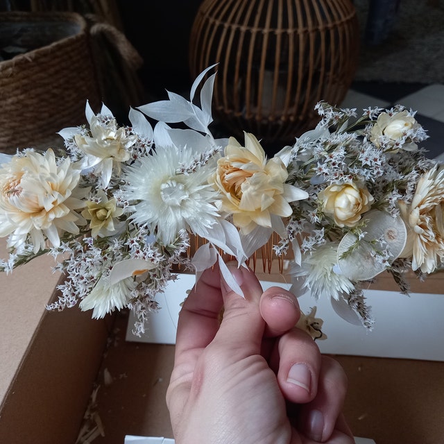 Original Boho Dried White Ivory Real Flower Hair Comb Original Boho Dried White Ivory Real Flower Hair Comb