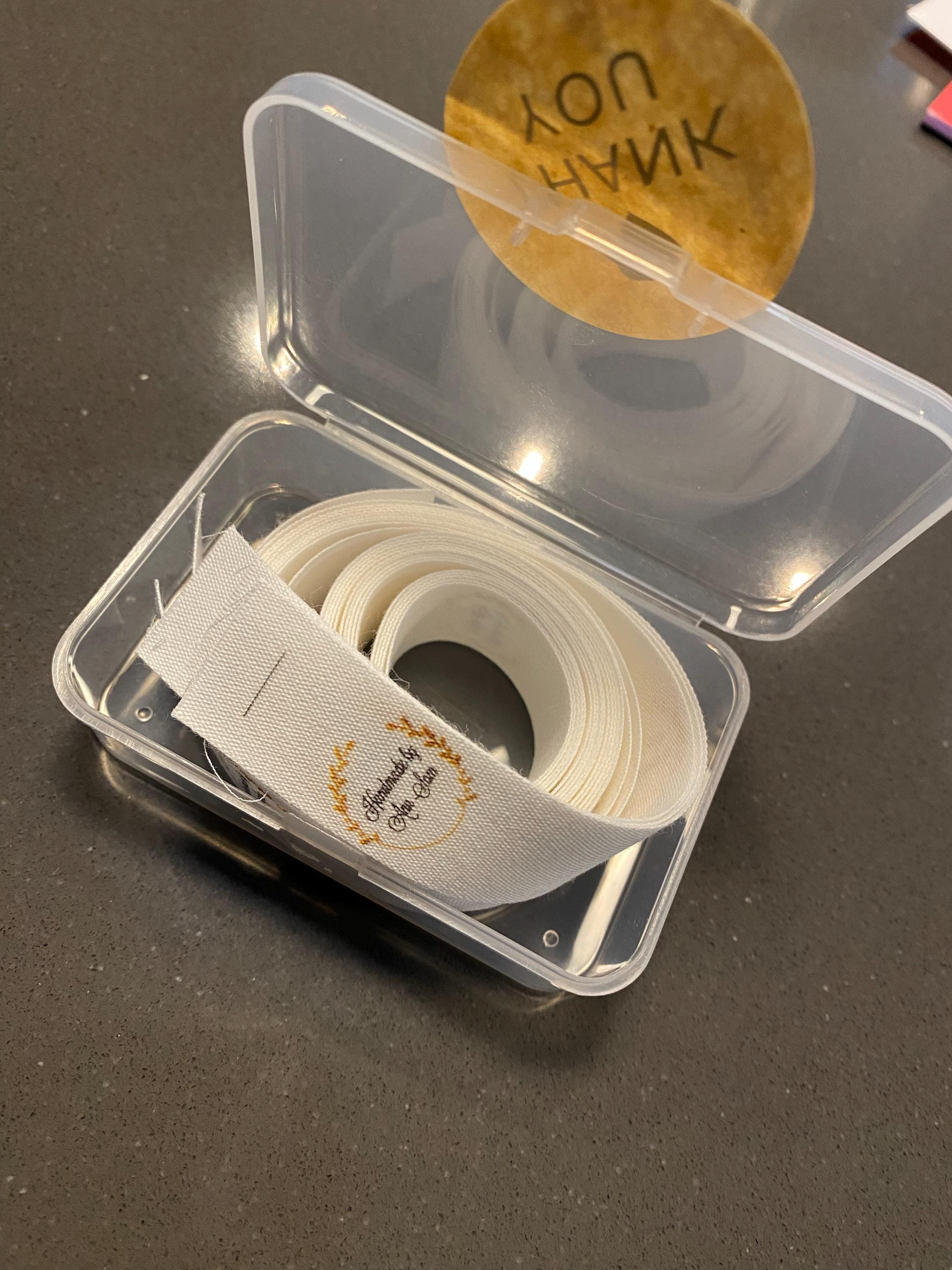 20*60 mm Baumwolle mit Logo oder Text Nähzubehör Label,Anhänger für Stricksachen,Personalisiert,Handgemachtes Label,Geschenkanhänger