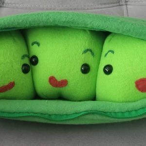 エンドウ豆の鞘とひよこ豆のぬいぐるみの食べ物動物の縫製.pdfパターン