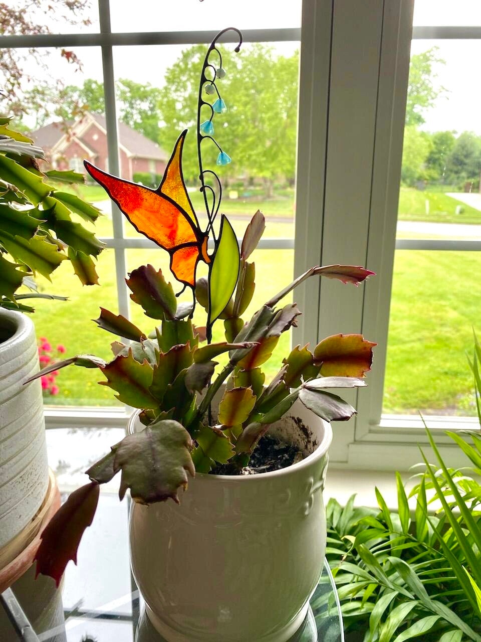 Stained glass Butterfly decor - Garden stake and Suncatcher 2 in 1 - Butterfly plant stake on metal rod - Thank You Gift for Mom