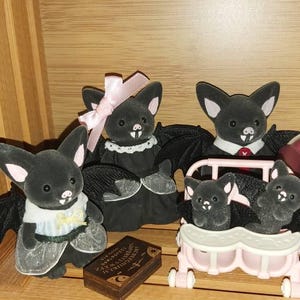 黒のコウモリ一家 - カスタム ユニークで魅力的なコウモリ一家