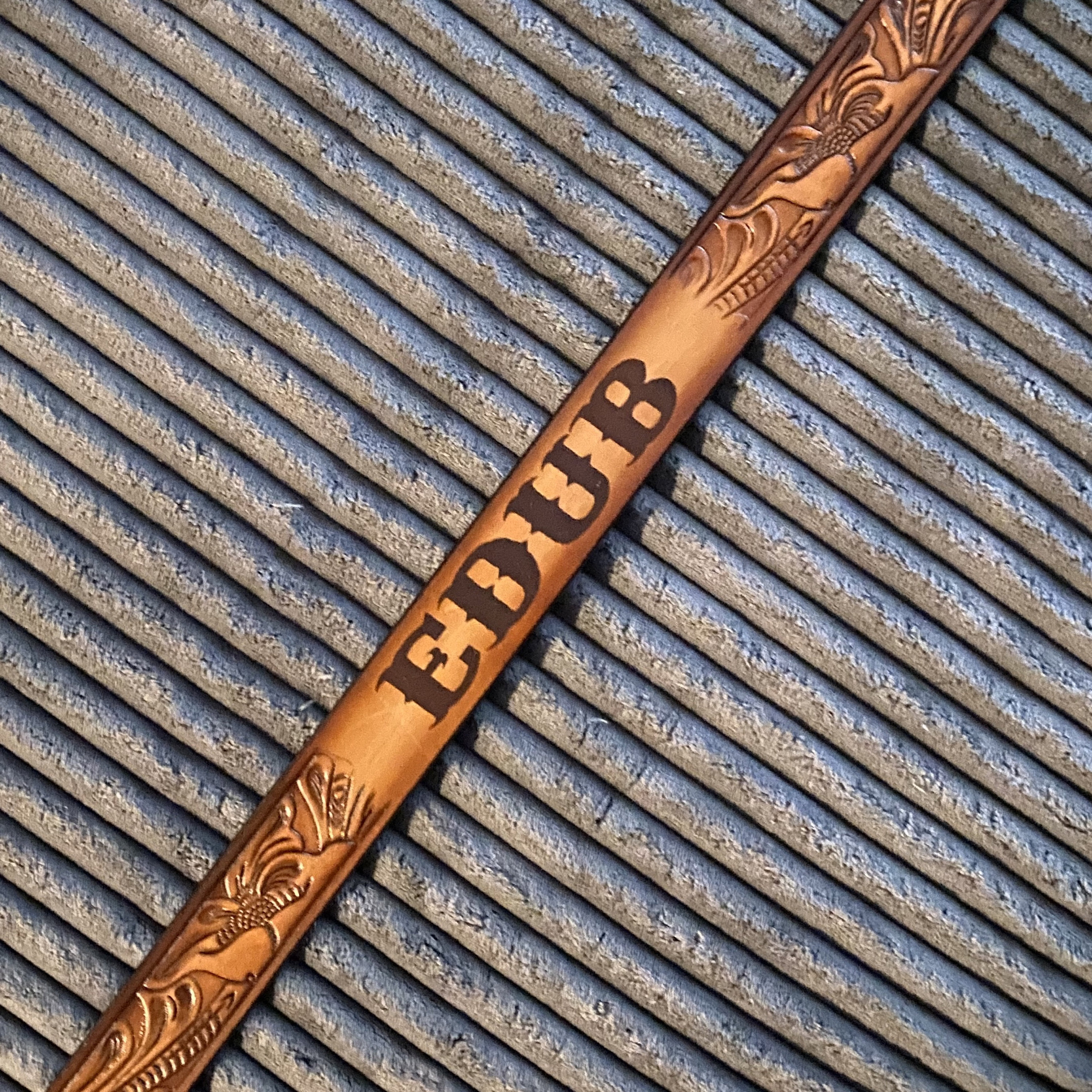 Name Belt. Western Design NBT929 - Belt is 1 1/2&quot; wide - Includes name in center back, removable utility buckle & leather keeper