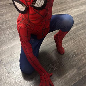 ニューデイ スパイダーマンスーツ 赤と青のコスプレ衣装 取り外し可能