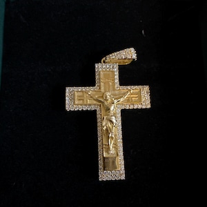 Aryana added a photo of their purchase