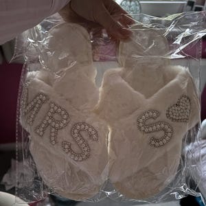 Bride Gift Pearls Slippers| Rhinestone Fluffy Slippers| Bachelorette Hen Fluffy Slippers|Personalized gift Bridal Slipper|Bridesmaid Gifts