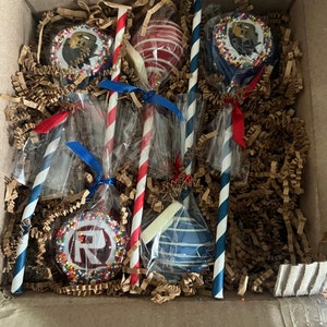 8+ Roblox Cake Pops