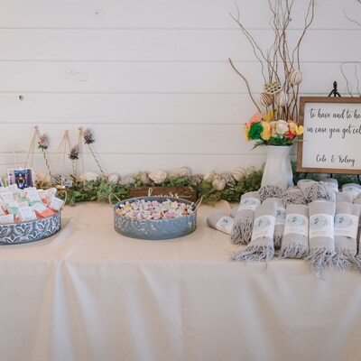 His & Her Favourite Labels | Personalised Wedding Favours