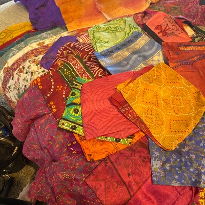 100g Recycled Sari Silk Fabric Snippets - Multi-Color Remnant Mix For Crafts, Jewelry & Sewing