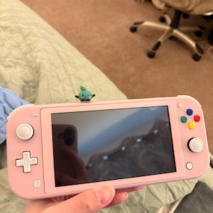 Taylor added a photo of their purchase