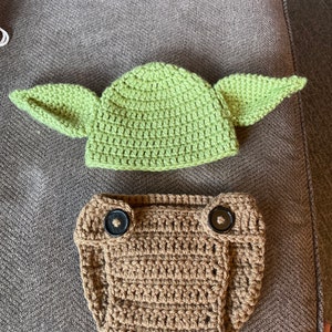 PATTERN/ Yoda Inspired Newborn Outfit 