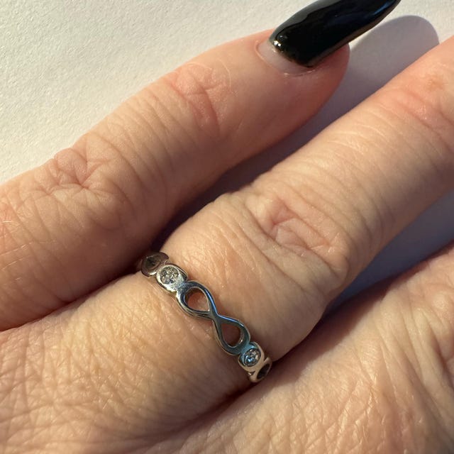 ATEEZ 8ROOM ポップアップ エニティリング 指輪 リング b ATEEZ 8ROOM ポップアップ エニティリング 指輪 リング ATEEZ 8