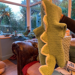 KIDS' Dinosaur Vest Crochet Pattern | 0 to 5 years | Pattern is in English | Beginner friendly | 3 in 1 sizes | Halloween costume | PDF FILE