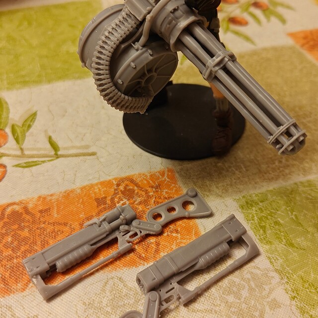 1:12 / 18 / 6スケールのミニガンとレーザーライフルのアクセサリー