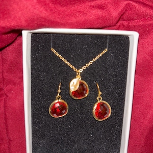 Lauryn added a photo of their purchase