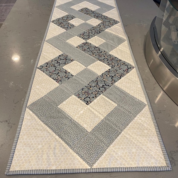Turn Table Pattern PDF Pattern for Spinning Wheel Table Runner, DIGITAL Pattern - Etsy