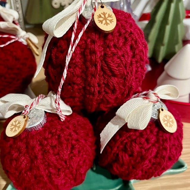 A customer's finished Snowy Wheat Stitch Ornament Crochet Pattern