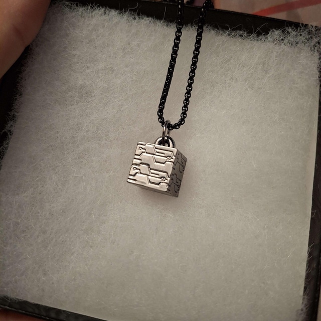 Nier Automata Black Box Necklace - Etsy