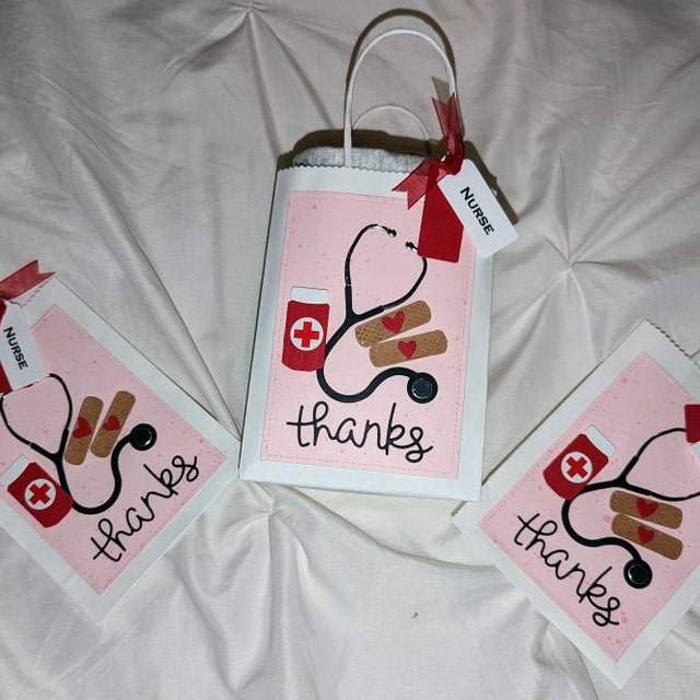 Outus 12 bolsas de regalo para enfermera, bolsas de regalo para enfermeras,  bolsas de regalo para la semana de las enfermeras con asa para