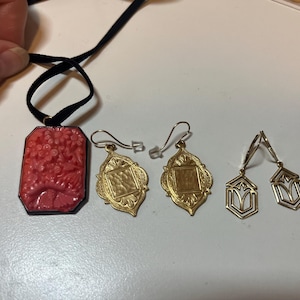 Zarah added a photo of their purchase