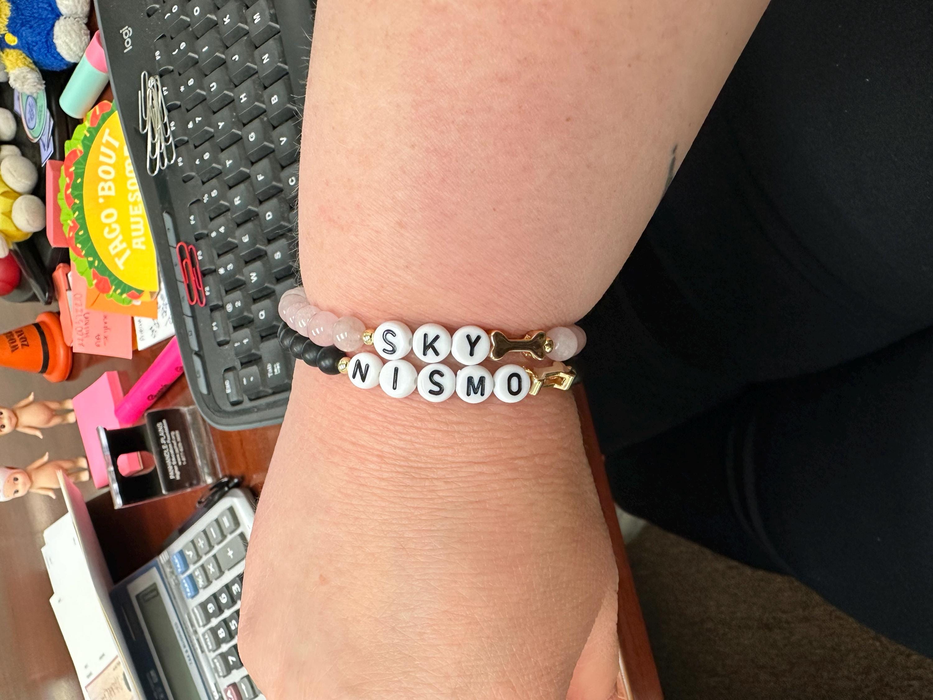Personalized Pet Name Bone Bracelet with Beads, Gold Bone Bracelet, Stretch Chain, Pet Memorial Jewelry, Gift for Dog Mom/Pet Lovers