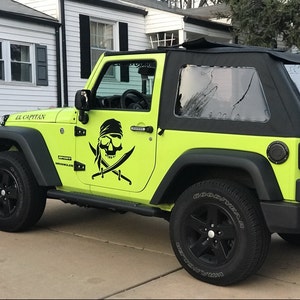 Skull And Crossbones Pirate Vinyl Decal Sticker – Car, Laptop, Window, Tablet