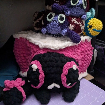 Bee / Honeybee Crochet Amigurumi PATTERN ONLY Etsy