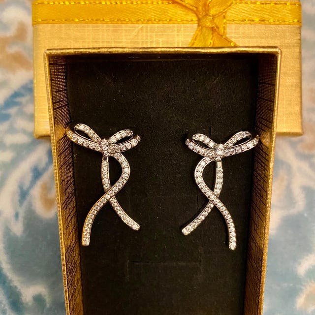 ピアス VINTAGE HOLLYWOOD Ribbon Pearl Earrings 4BNY557 VINTAGE HOLLYWOOD Ribbon Pearl Earrings 4BNY557 (VINTAGE