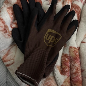 Alice added a photo of their purchase