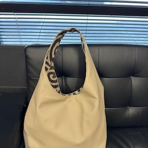Deidra added a photo of their purchase