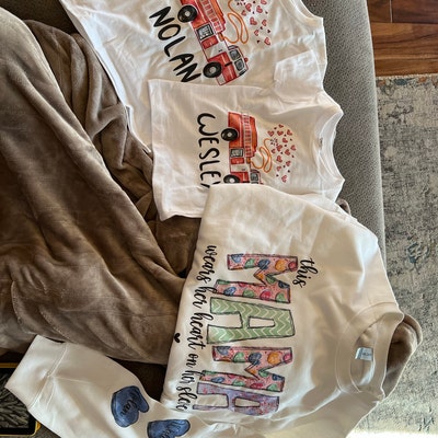 **PRE-ORDER** Mama Valentines Crewneck