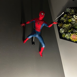 Superhero DIY® Flying Wall Mount for Hot Toys 1/6 Scale Sixth
